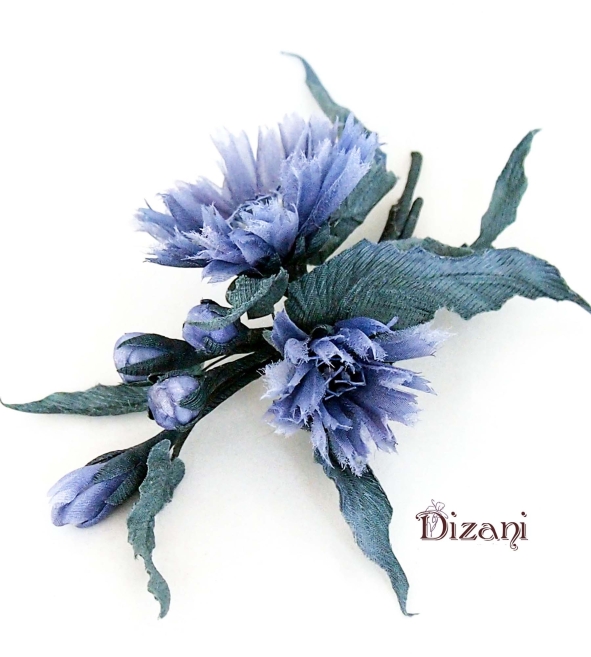 Брошь цикорий.