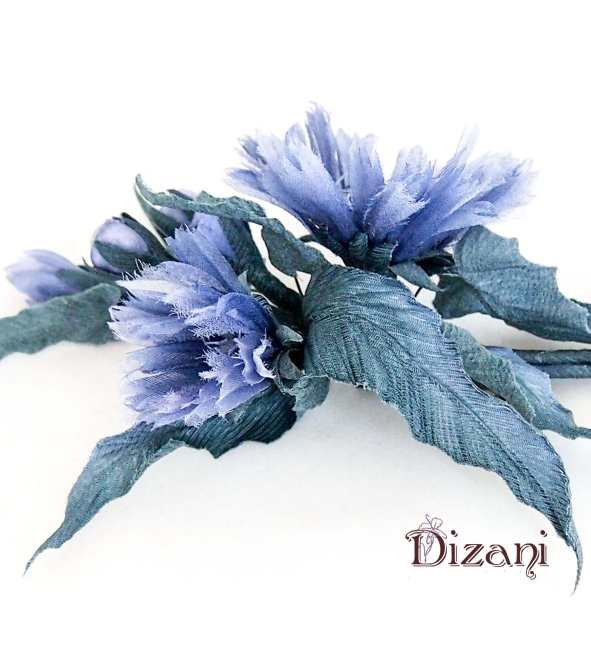 Брошь цикорий.