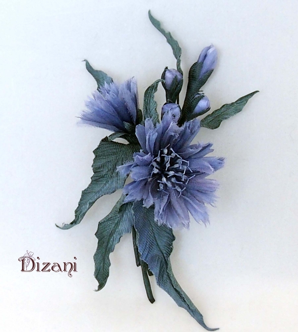 Брошь цикорий.